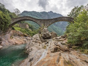 Lagerhäuser im Tessin