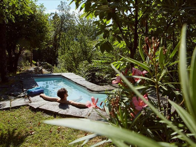 Pool2-Luxury-Rustico.jpg