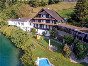 Hostel Rotschuo Jugend- und Familienferien House view summer