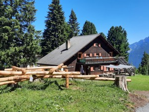Maison amis de la nature Brambrüesch Vue de la maison été